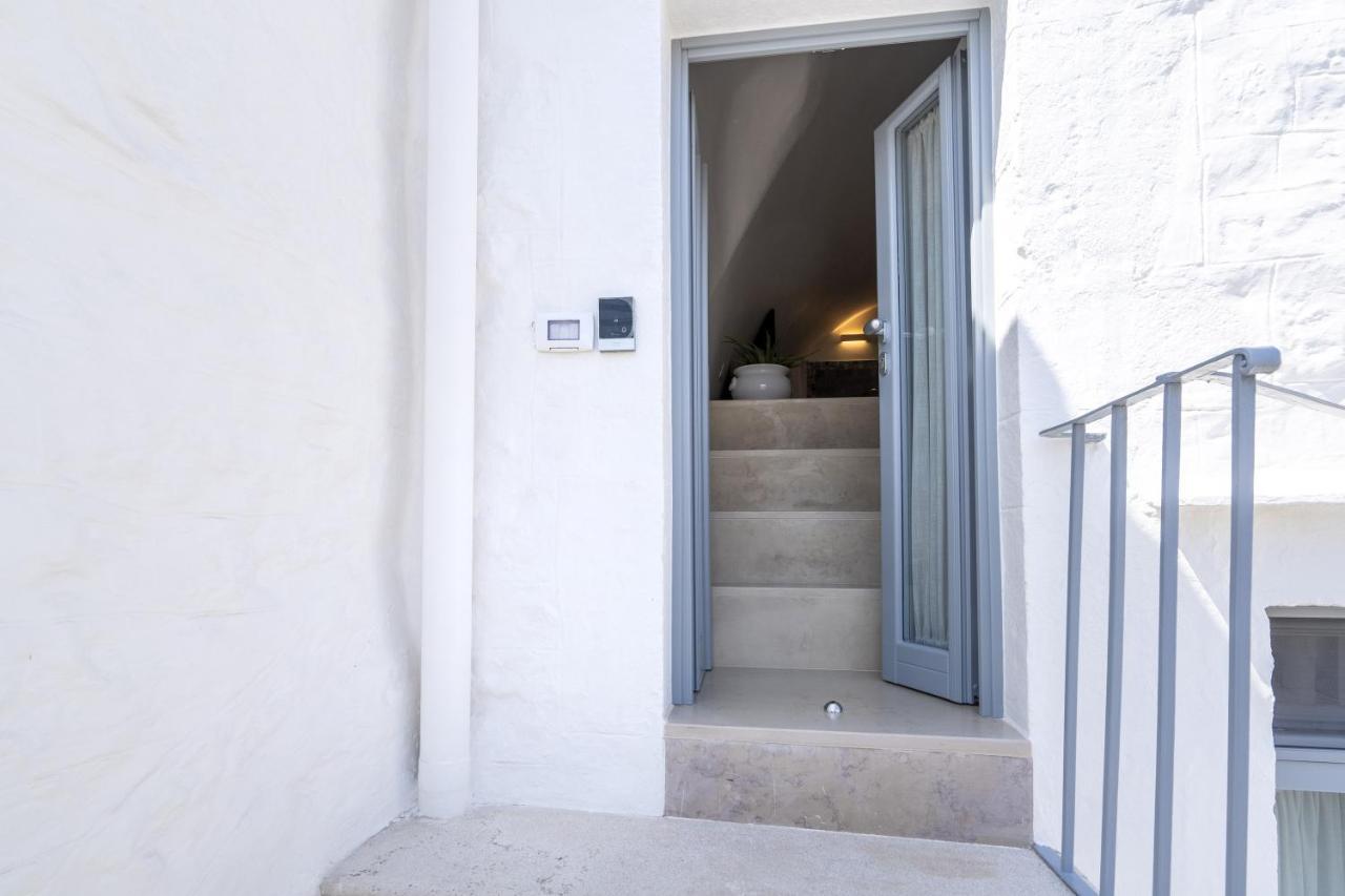 Suite La Scala Del Borgo Cisternino Exterior foto